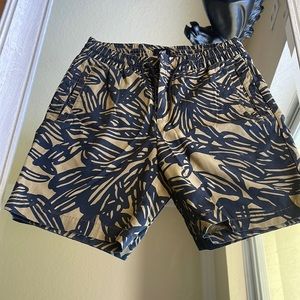 H&M size 30 floral short